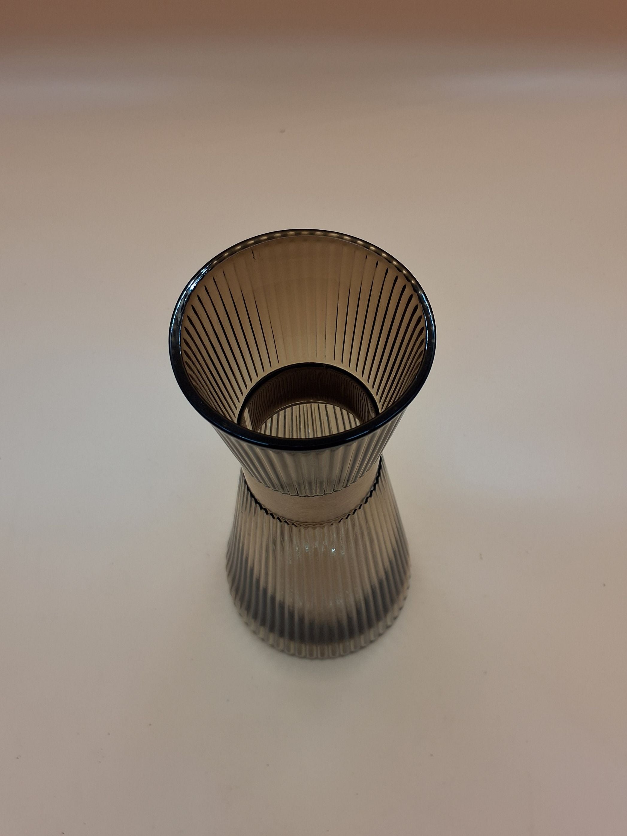 Rosendahl vase i røgfarvet glas